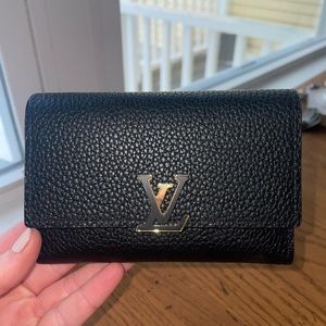 Louis Vuitton Black Pf Capuci Tau Noir